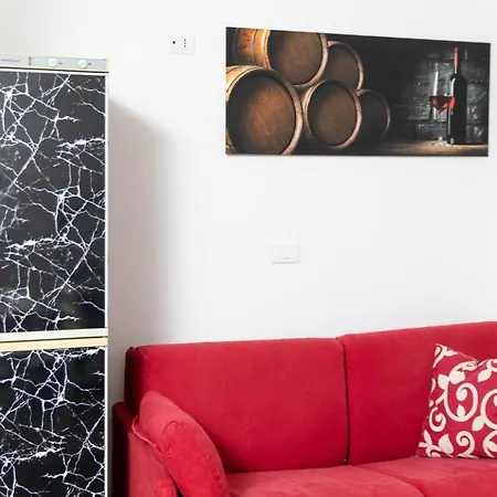 Holiday home Casa Chiara E Giuseppe *