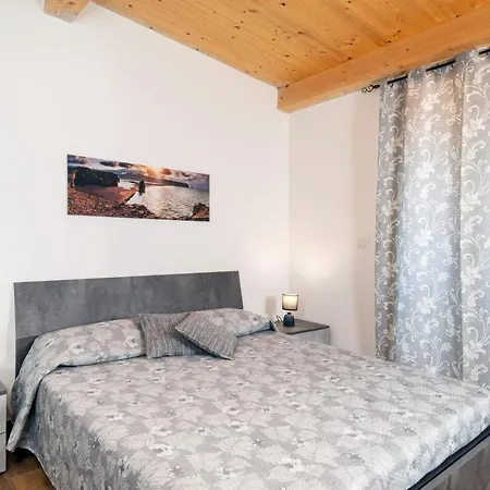 Casa Chiara E Giuseppe *